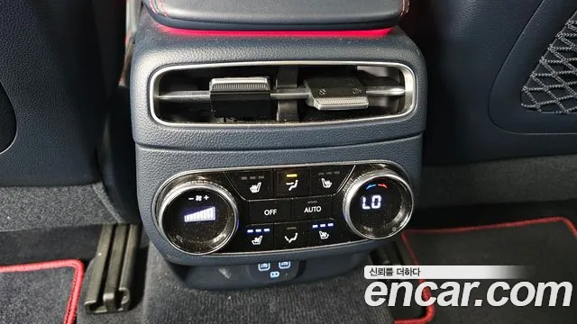 Genesis GV70 2.5T Бензин AWD — Фото автомобиля 18