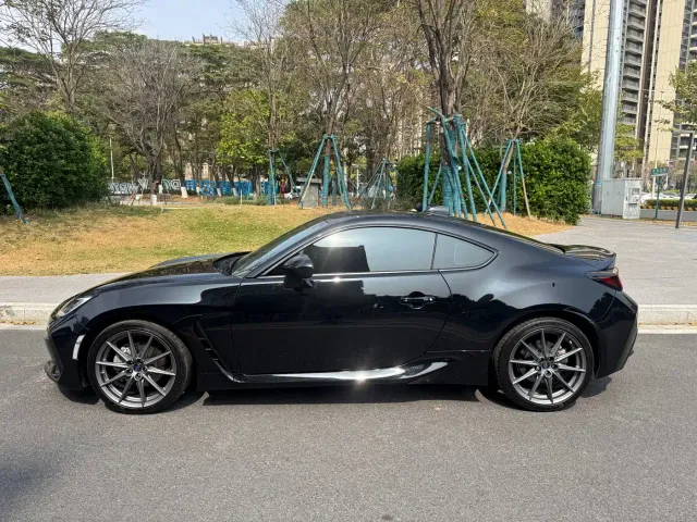 Subaru BRZ — Фото автомобиля 4
