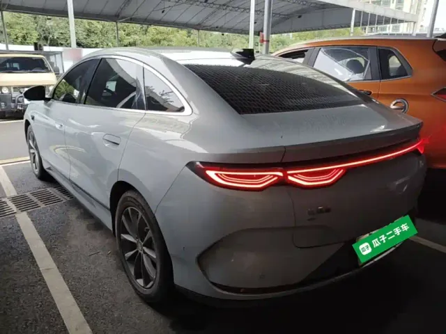 BYD Qin L — Фото автомобиля 4