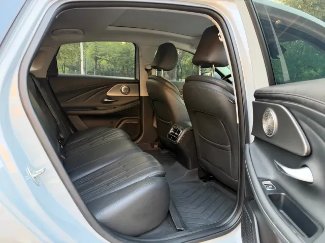 Chery Fulwin A8 — Фото автомобиля 9