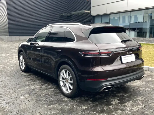 Porsche Cayenne — Фото автомобиля 6