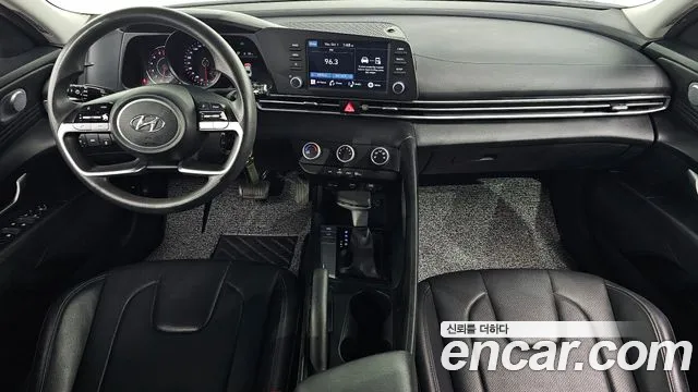 Hyundai Avante CN7 — Фото автомобиля 8