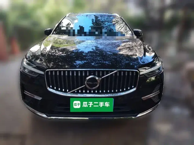 Volvo XC60 — Фото автомобиля 2