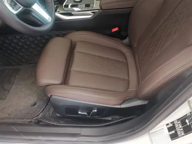 BMW 3 Series — Фото автомобиля 12