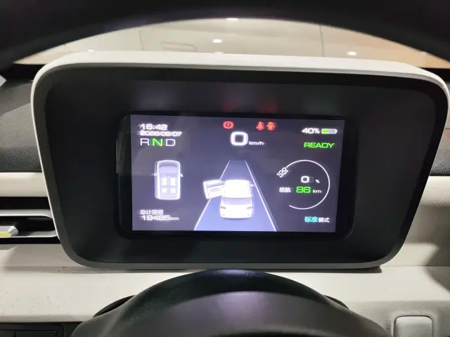 Wuling Hongguang Mini EV — Фото автомобиля 4