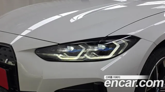 BMW i4 — Фото автомобиля 7