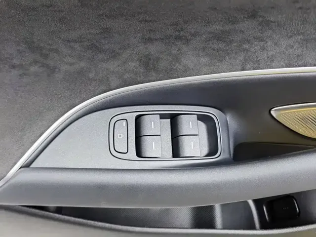 Xiaomi Auto Xiaomi SU7 Ultra 2025 Model Ultra — Фото автомобиля 9