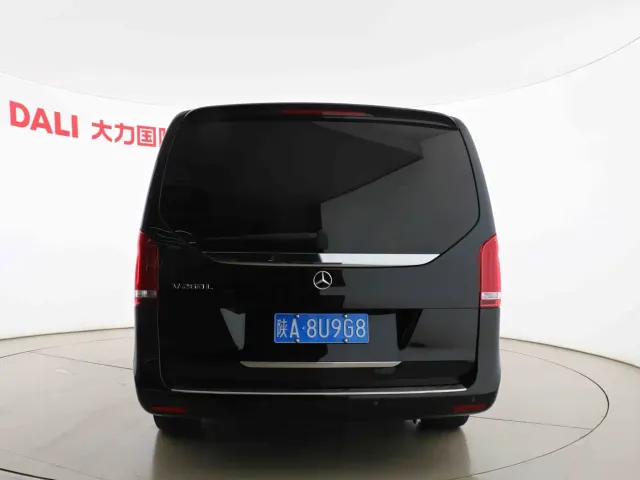 Mercedes-Benz V-Class — Фото автомобиля 12