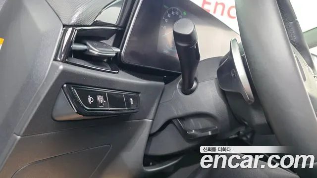 Kia Niro — Фото автомобиля 25