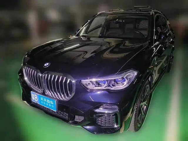 Фотография автомобиля — BMW X5