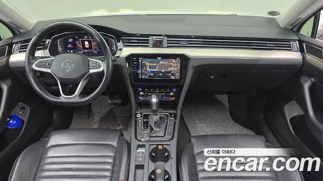 Volkswagen Passat — Фото автомобиля 7