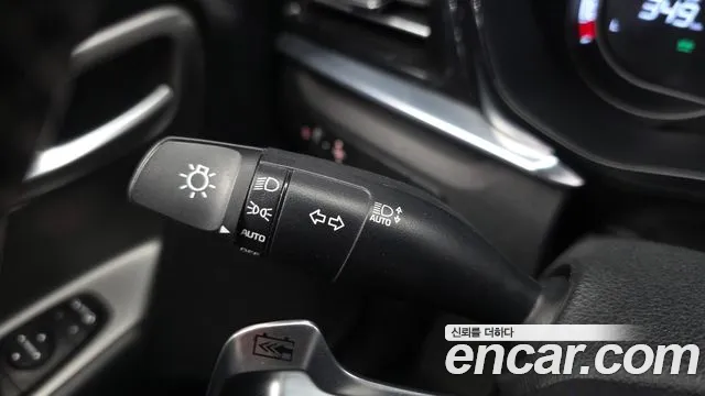 Kia Niro — Фото автомобиля 26