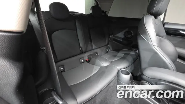 Mini Cooper Cooper Classic Plus — Фото автомобиля 30