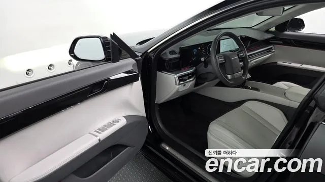 Hyundai Grandeur Grandeur (GN7) 2.5 Бензин 2WD — Фото автомобиля 11