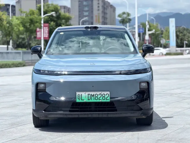 Leapmotor B10 — Фото автомобиля 2