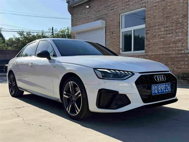 Audi A4L — Фото автомобиля 2