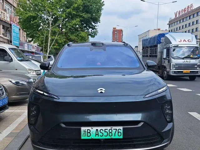 Nio ES8 — Фото автомобиля 2
