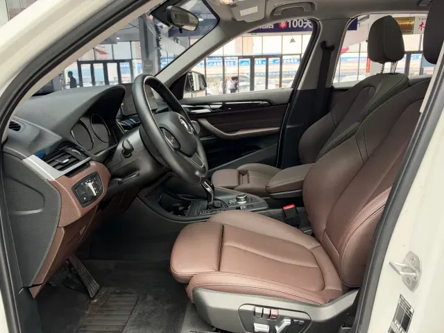 BMW X1 — Фото автомобиля 9