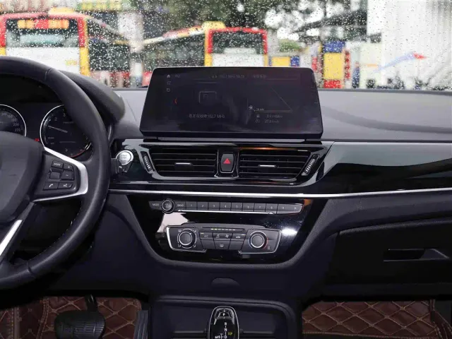 BMW 1 Series — Фото автомобиля 12
