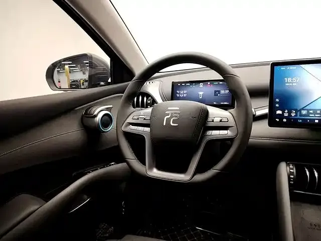 BYD Yuan PLUS — Фото автомобиля 11