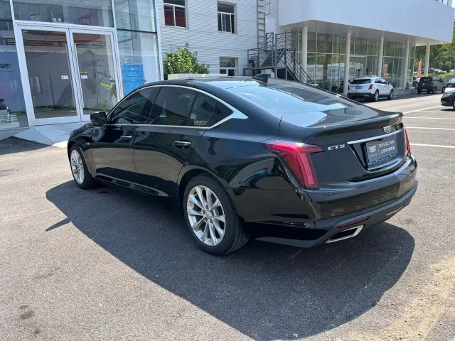 Cadillac CT5 — Фото автомобиля 12