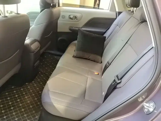 Leapmotor B10 — Фото автомобиля 12