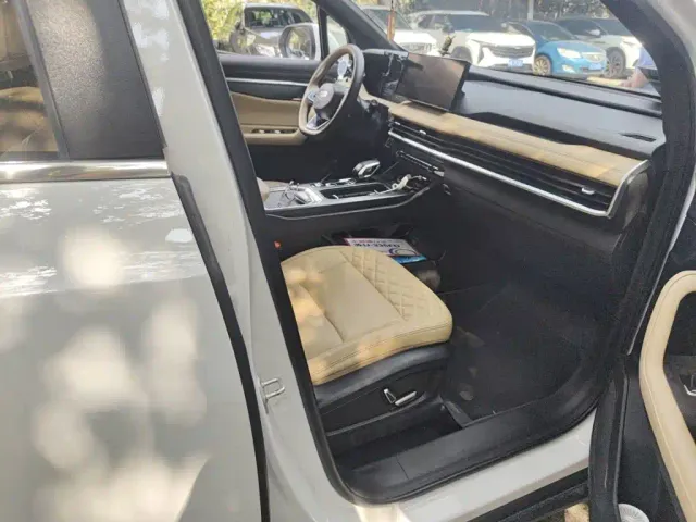 Geely Haoyue L — Фото автомобиля 19