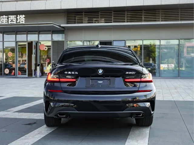 BMW 3 Series — Фото автомобиля 7