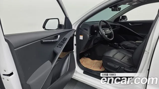 Kia Niro — Фото автомобиля 15