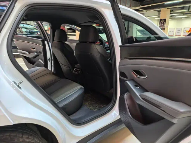 BYD Qin L — Фото автомобиля 8
