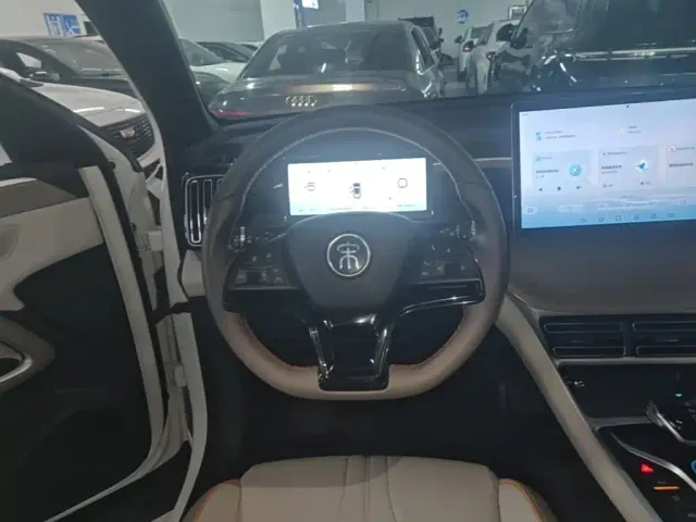 BYD Song Pro — Фото автомобиля 10
