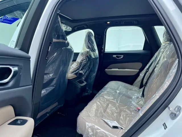 Volvo XC60 — Фото автомобиля 23