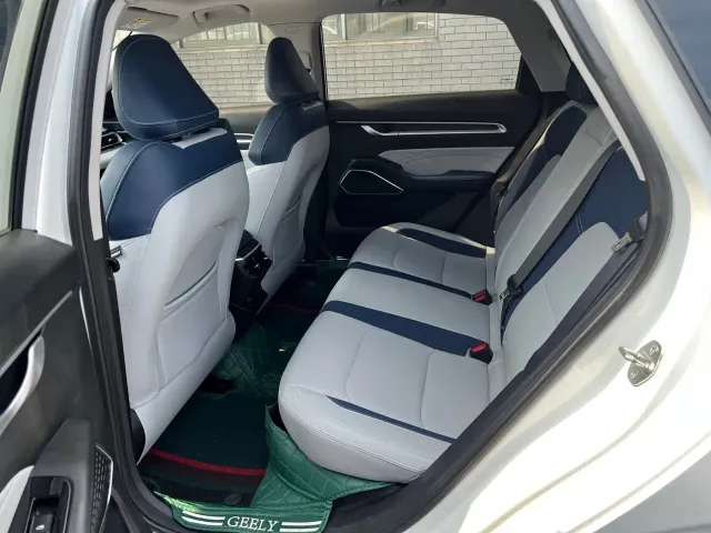 Geely Emgrand — Фото автомобиля 7