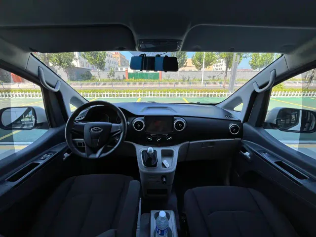 JAC Refine M3 — Фото автомобиля 9