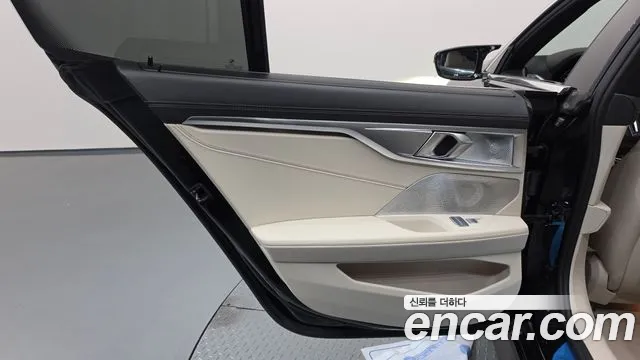 BMW 8-Series — Фото автомобиля 19