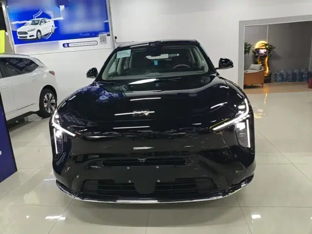 IM Motors LS6 — Фото автомобиля 2