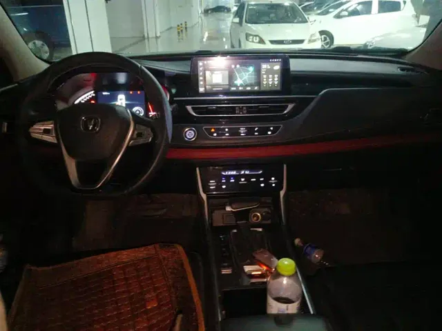 Changan CS75 — Фото автомобиля 12
