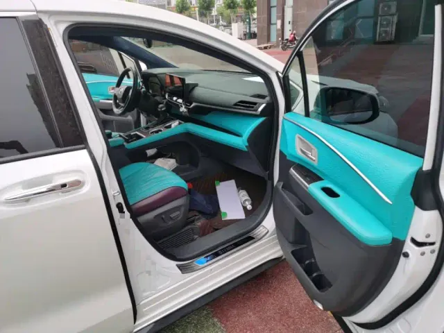 Toyota Sienna — Фото автомобиля 19