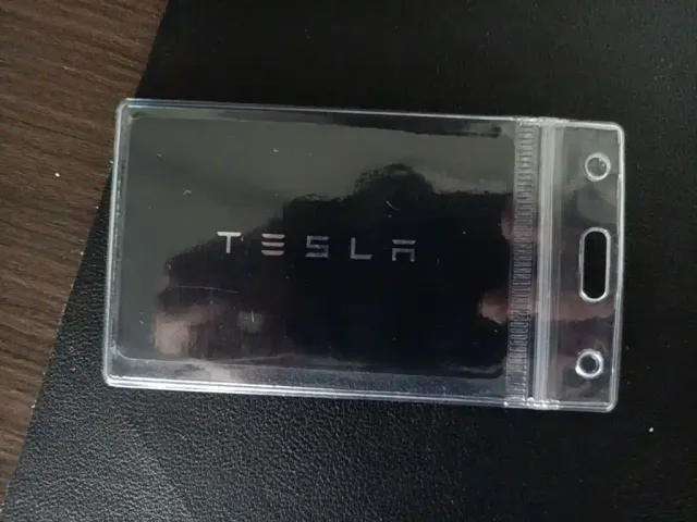 Tesla Model 3 — Фото автомобиля 8