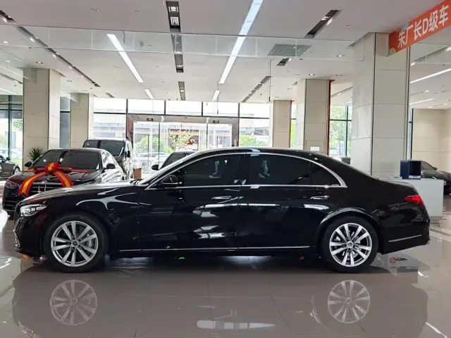 Mercedes-Benz S-Class — Фото автомобиля 3