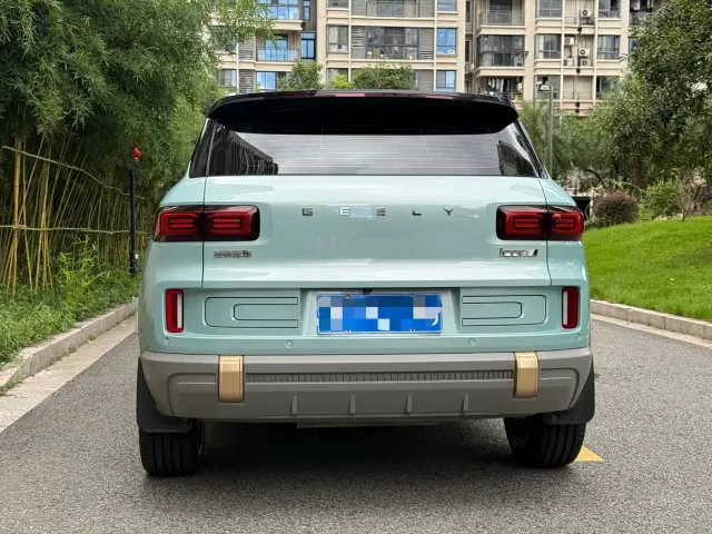 Geely ICON — Фото автомобиля 14