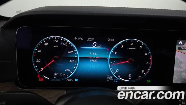 Mercedes-Benz E-Class — Фото автомобиля 8