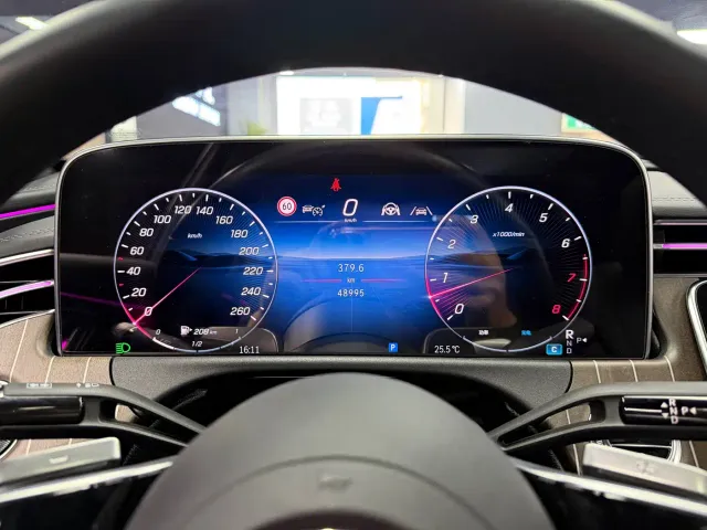 Mercedes-Benz E-Class — Фото автомобиля 15