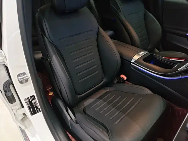 Mercedes-Benz C-Class — Фото автомобиля 23
