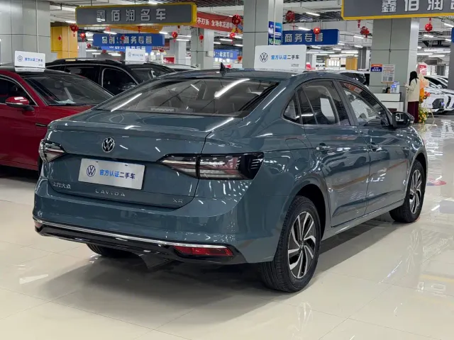 Volkswagen Lavida — Фото автомобиля 6