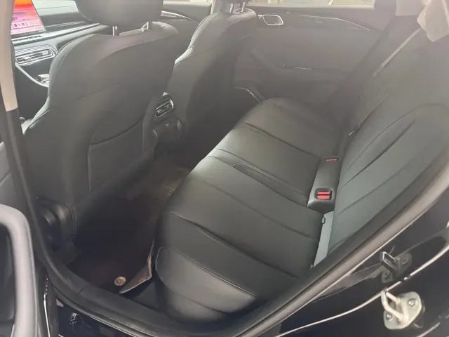 Geely Emgrand — Фото автомобиля 9
