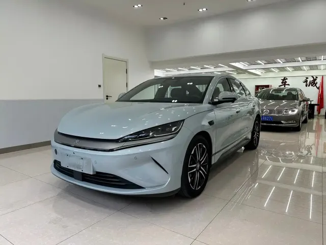 Фотография автомобиля — BYD Qin L
