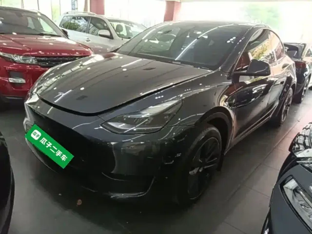 Фотография автомобиля — Tesla Model Y