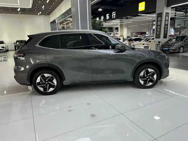 Geely Galaxy E5 — Фото автомобиля 21