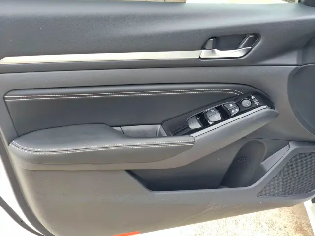 Nissan Teana — Фото автомобиля 13
